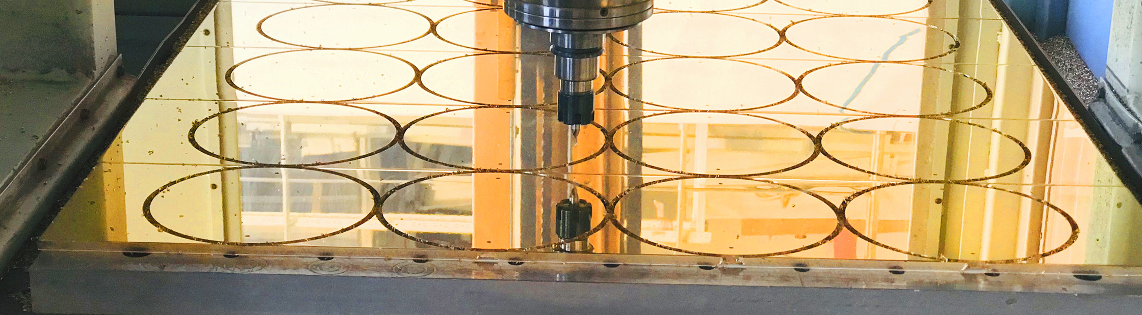 fibbia lavorata a pantografo